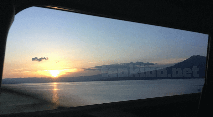 10号線から見た桜島と朝日