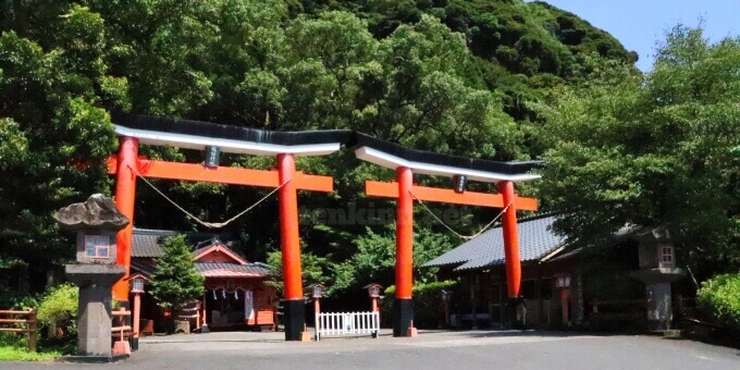 雄川の滝に行くなら諏訪神社にも立ち寄って見て