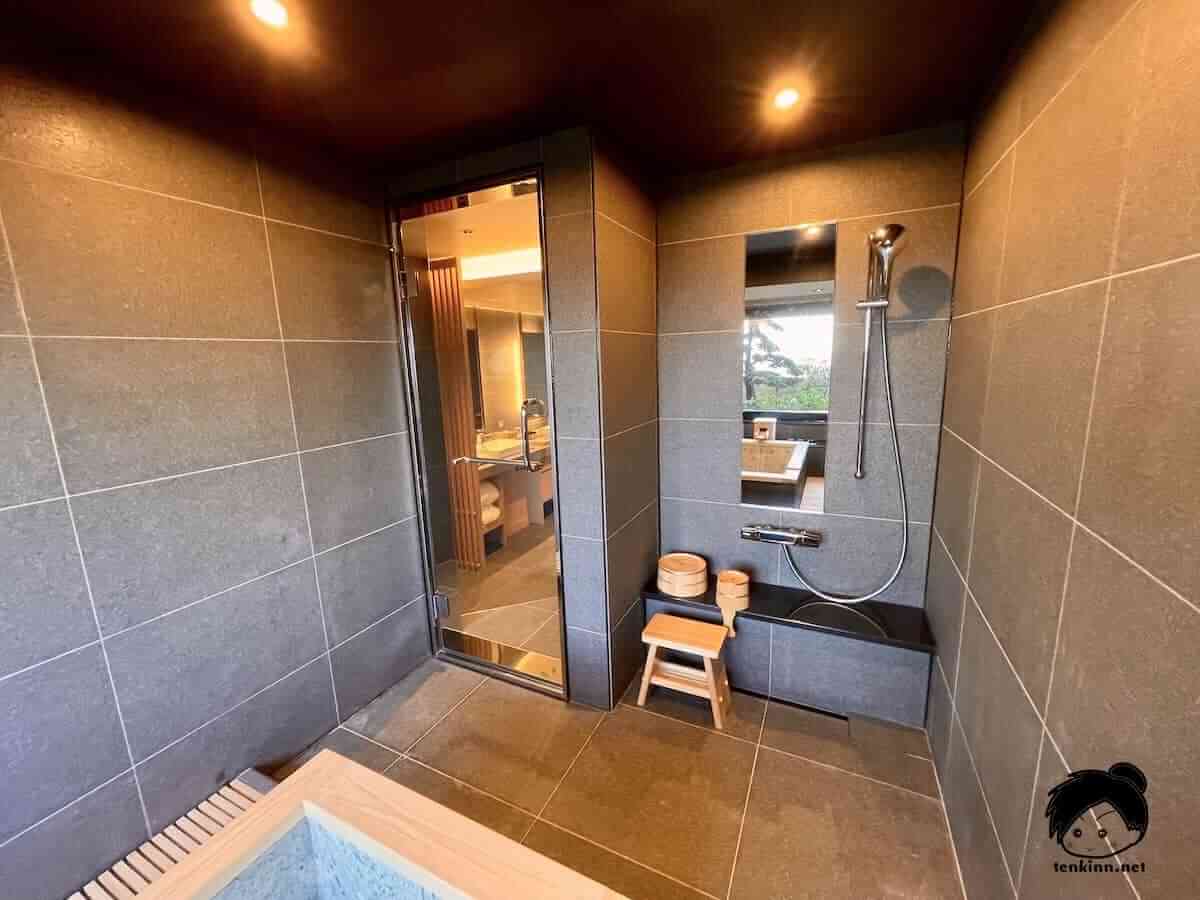 旅行記ブログ・城山ホテル鹿児島の源泉掛け流し温泉付き ジャパニーズガーデンスイートという部屋に泊まったのでレビュー、お風呂洗い場
