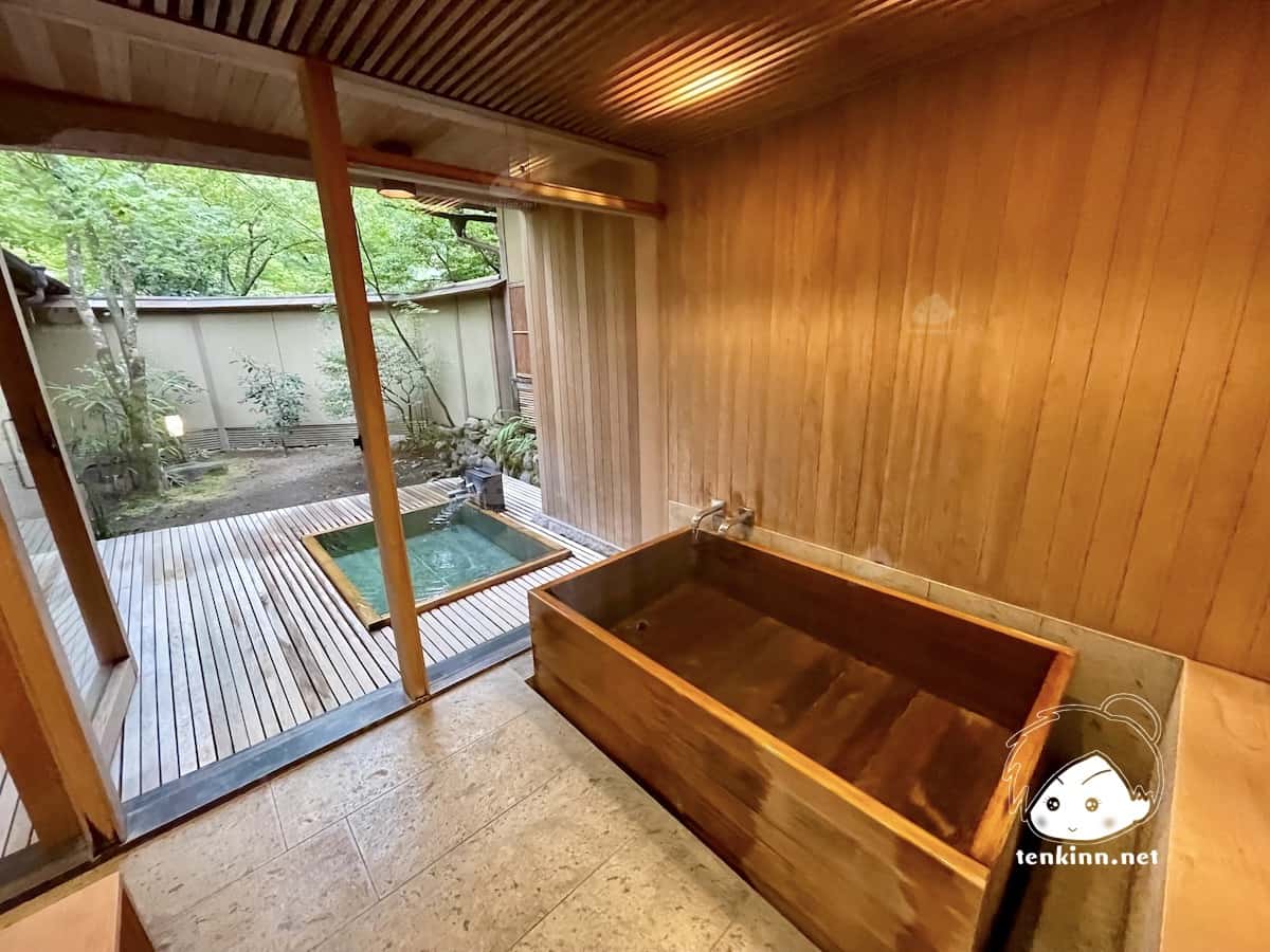 由布院、客室露天風呂付き高級旅館ランキングブログ、亀の井別荘17番館の客室露天風呂は、こんな感じ