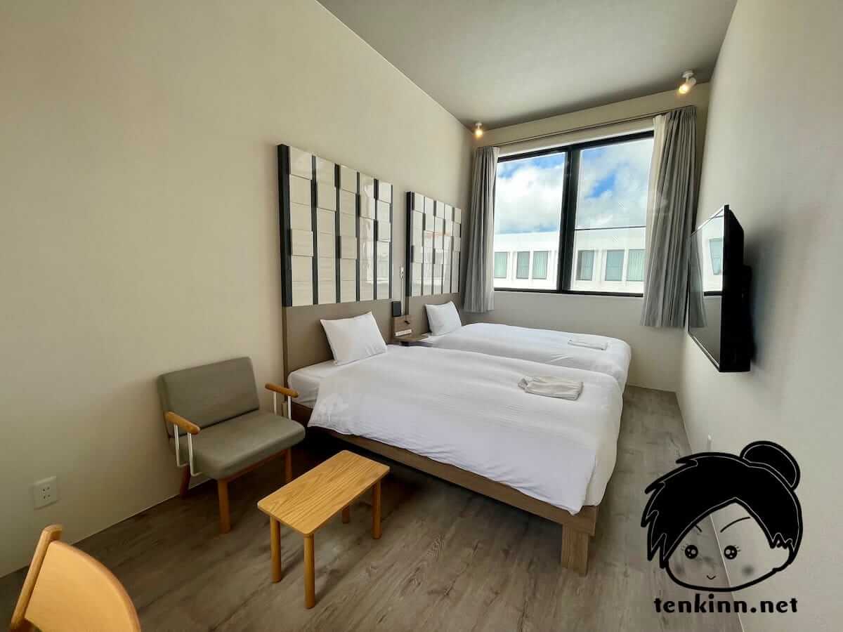 宮古島・安いけど新しくて綺麗なホテルランキング！泊まって調査した結果。旅行機ブログ。ホテルフィオマーレの部屋の写真。