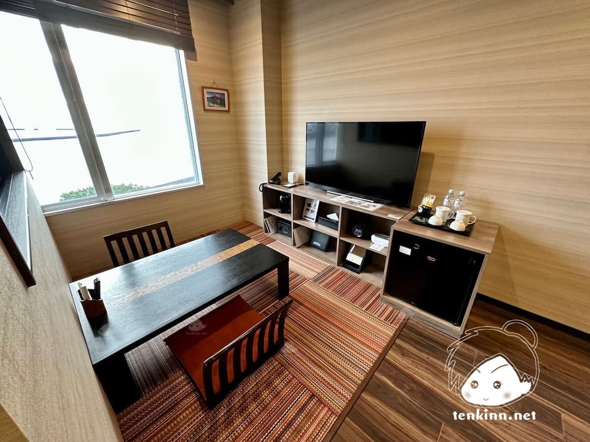 垂水温泉、リブマックスリゾート桜島シーフロントの和モダン和洋室に泊まってみた！部屋、畳的なちょっと座れる空間も