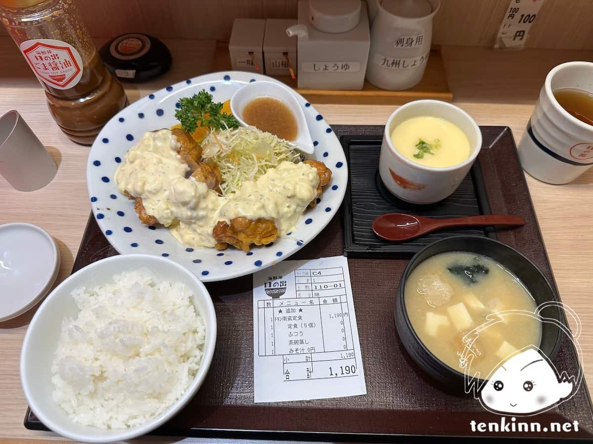 博多駅でご飯ランキング。海鮮丼 日の出を食べてみた。チキン南蛮定食