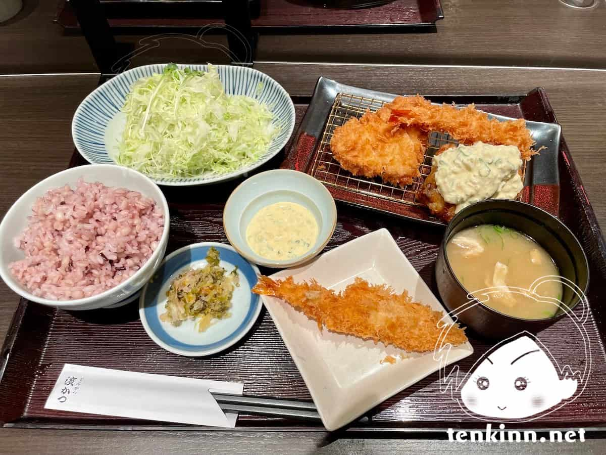 博多駅でご飯ランキング。濱かつでとんかつを食べてみた。ローストチキン南蛮膳食レポ