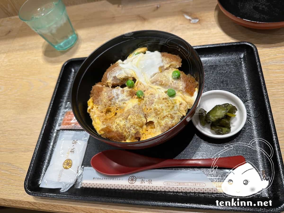 博多駅でご飯ランキング。とんかつまい泉を食べてみた。ひとくちヒレかつ丼