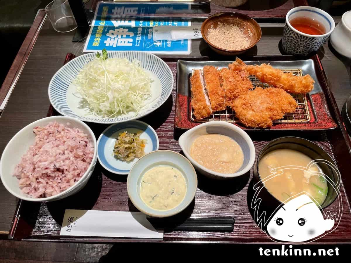 博多駅でご飯ランキング。濱かつでとんかつを食べてみた。ヒレカツとロースカツ