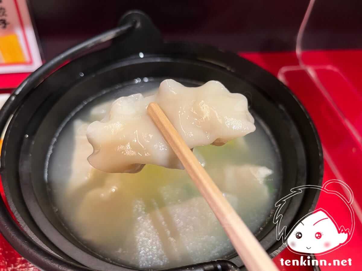 博多駅でご飯ランキング。餃子食堂 宝雲亭を食べてみた。スープ餃子定食ごはんの餃子