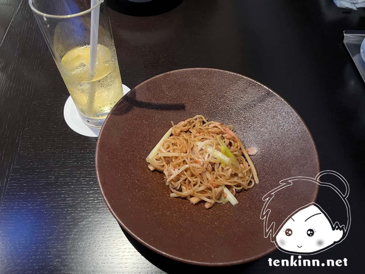 博多駅でご飯ランキング。華都飯店を食べてみた。福コース桜えび入り焼きそば